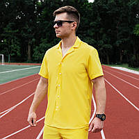 Рубашка мужская желтая легкая однотонная с коротким рукавом повседневная модная на лето молодежная для парней