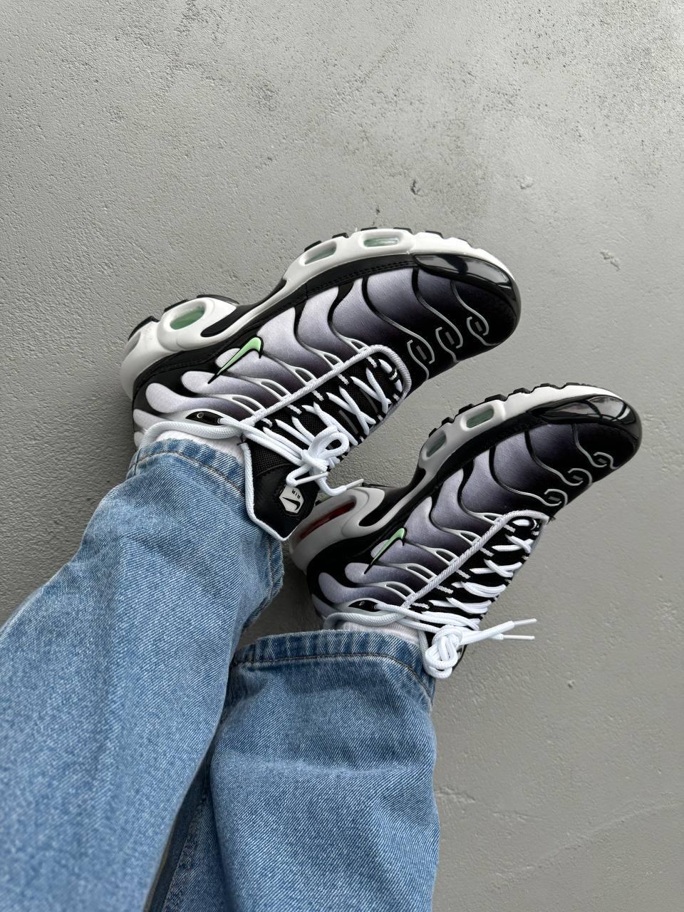 Мужские спортивные кроссовки на большой подошве Nike Air Max TN Plus "Black/White/Mint" айр макс черные с - фото 7 - id-p2203541664