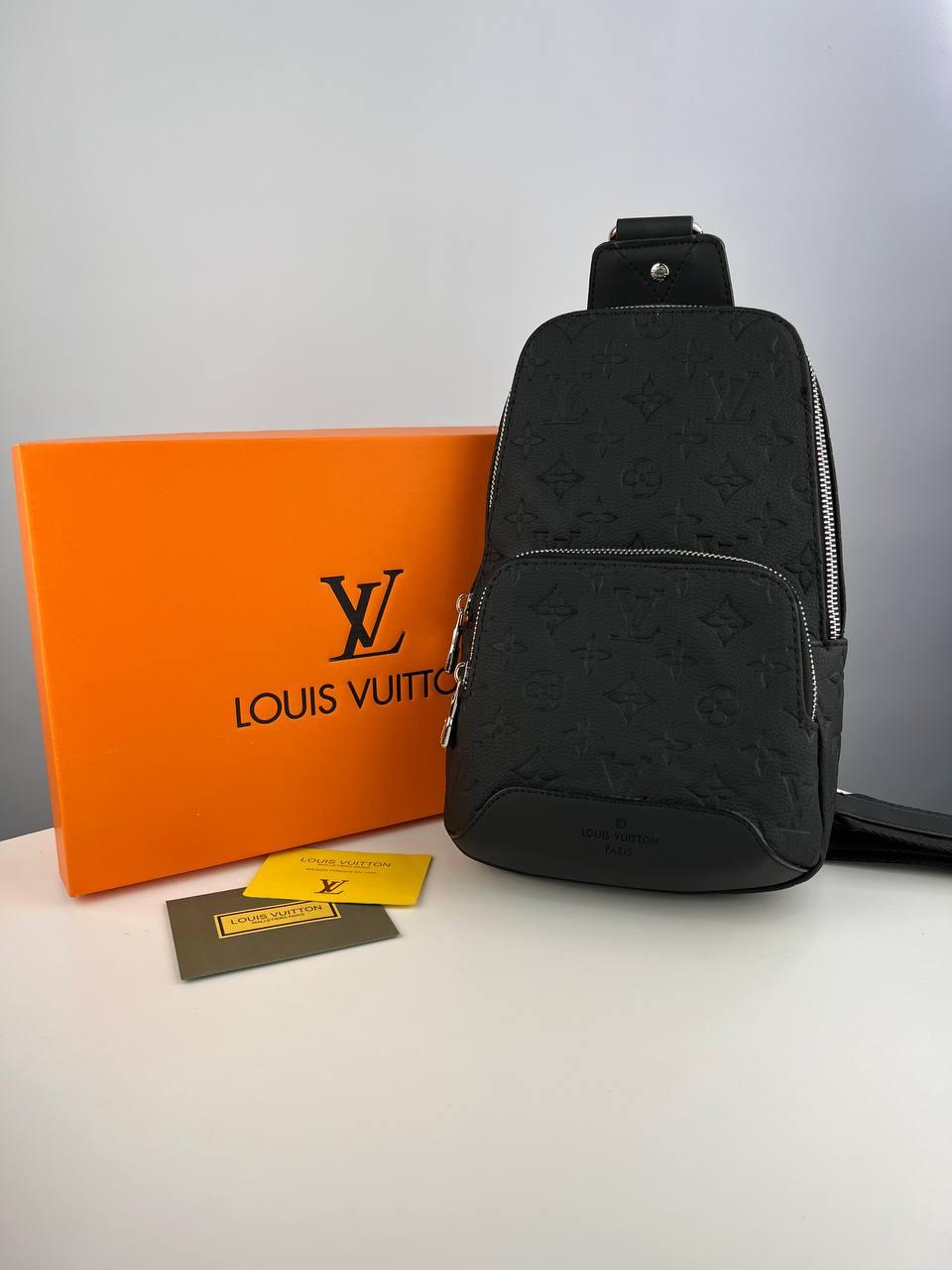 Сумка-слінг чоловіча Louis Vuitton чорний monogram у подарунковій упаковці
