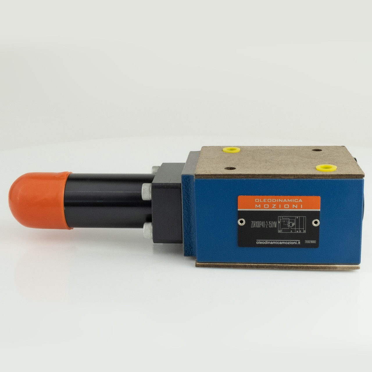 Клапан редукційний ZDR10DA30(40)-2-210Y трилінійний прямої дії Ду10, 210 Бар (редукування в порту А)