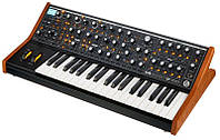 Аналоговый синтезатор Moog Subsequent 37