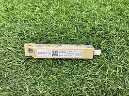 Підсилювач антени AUDI A4 B9 2.0L 2017 прав. (б/у)