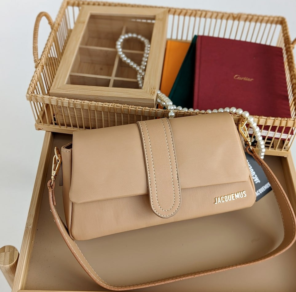 Сумка жіноча Jacquemus Le Bambino з гладкої шкіри бежевий