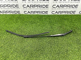 Поводок дворника Audi A5 F5 2.0 TFSI 2019 перед. лев. (б/у)