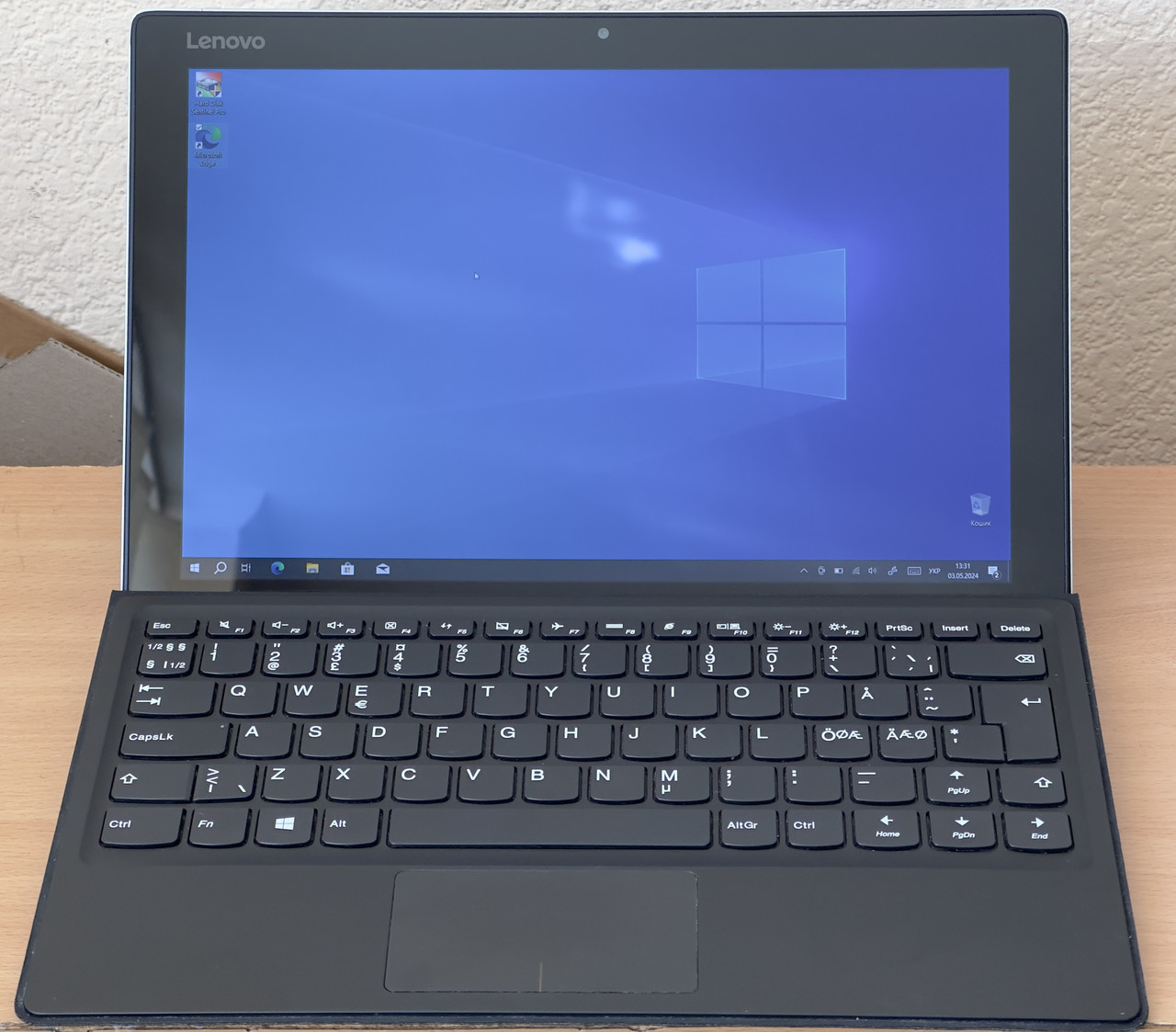 Планшет-трансформер Lenovo на розборку IdeaPad Miix 510-12ISK 12.2" FullHD/IPS Touch i5-6200u/8GB DDR4/HD 520 /WebCam