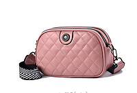Маленькая женская сумочка из экокожи на широком ремешке через плечо, стеганная с двумя отделениями Розовый