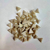 Наполнитель для галтовки пластиковый белый мягкий OTEC PX 10 (пирамида 10х10 мм) (1 кг)