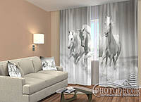 Фото Шторы "Тройка лошадей" 2,5м*2,6м (2 полотна по 1,30м), тесьма