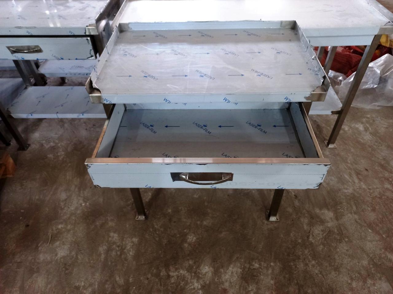 Стіл із 3 бортами та шухлядою, фото 1