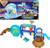 Игровой набор Monster Jam Megalodon Monster Wash Мойка и машинка меняющая цвет