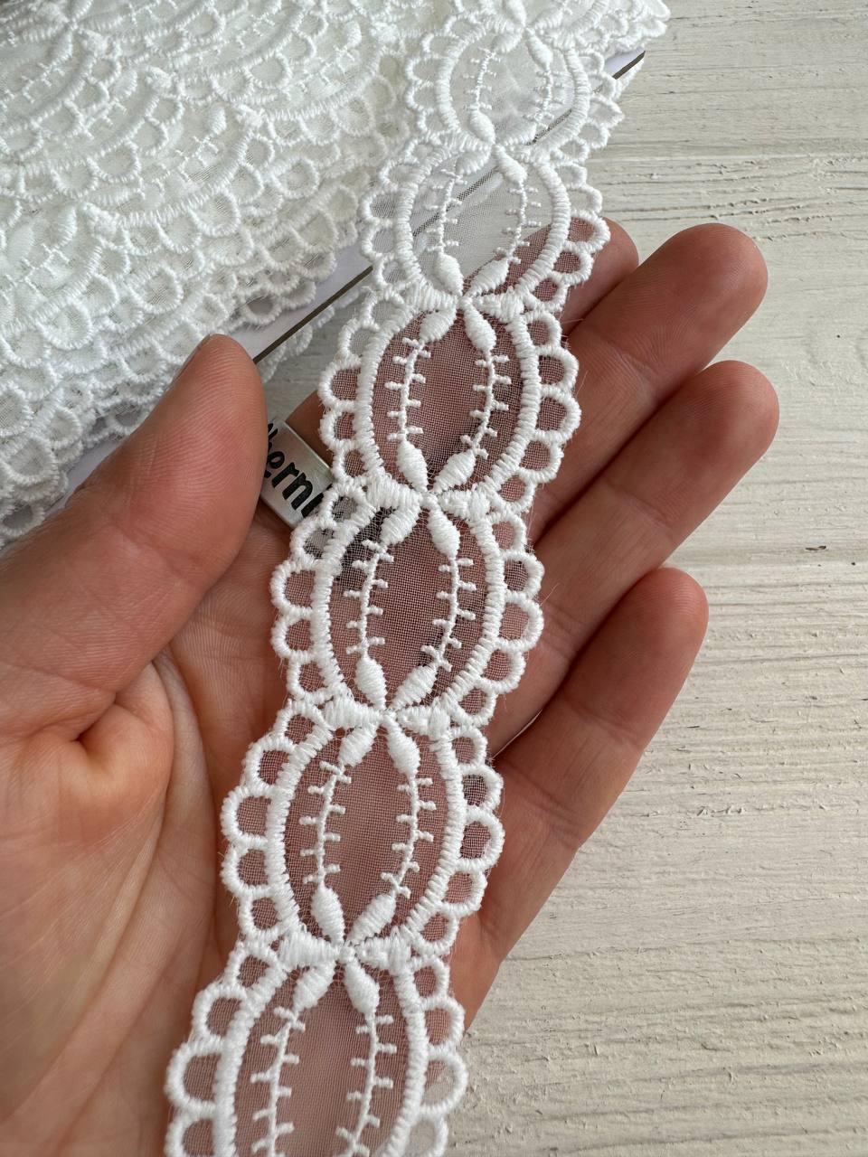 Мереживо органзове " D30111 "     , натурально біле    рулон 15 ярдів