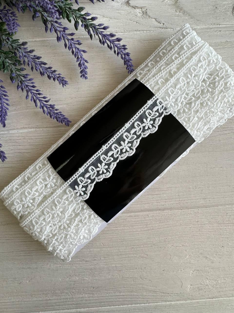 Мереживо органзове " D30110 "     , натурально біле    рулон 15 ярдів