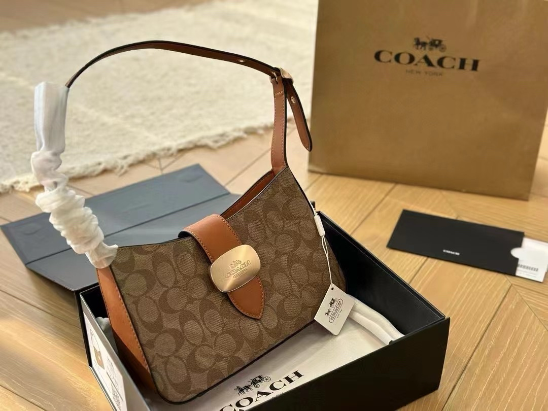 Жіноча сумка Коуч коричнева Coach Brown