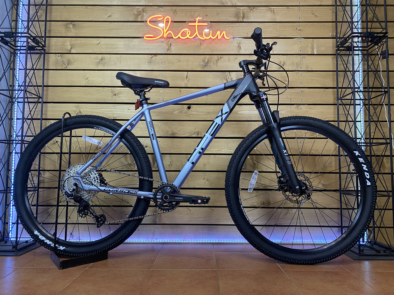 Велосипед гірський спортивний 29" Corso APEX PX-29157 чорно-сірий на зріст 180-190 см