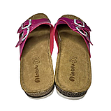 Модні рожеві ляпанці Inblu на літо з перламутровим відблиском, трендові босоніжки з ремінцями та пряжками, фото 5