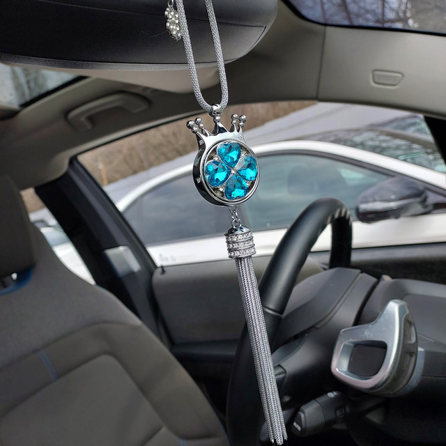 Підвіска-ароматизатор в машину