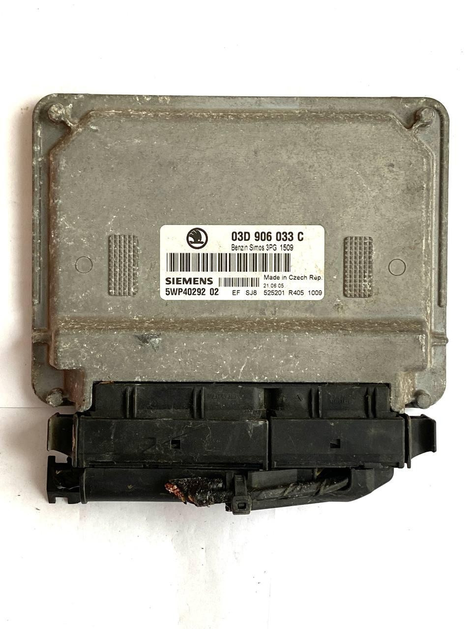 Електронний блок керування Skoda SIemens 03D 906 033 C / 03D906033C / 5WP40292 02 / 5WP4029202