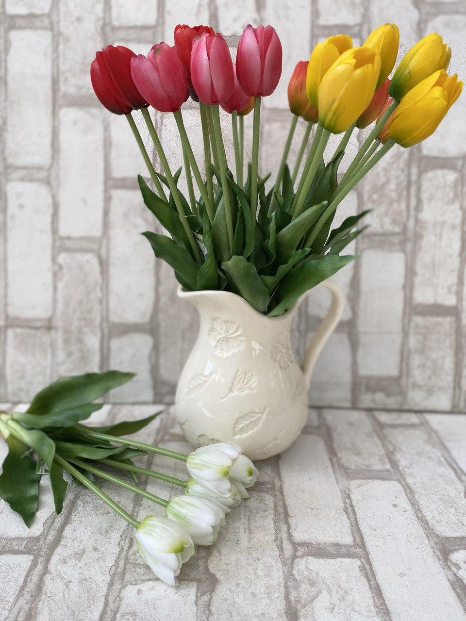 Букет декоративних тюльпанів із силікону, h 40 см, 5 шт в букеті, фото 1