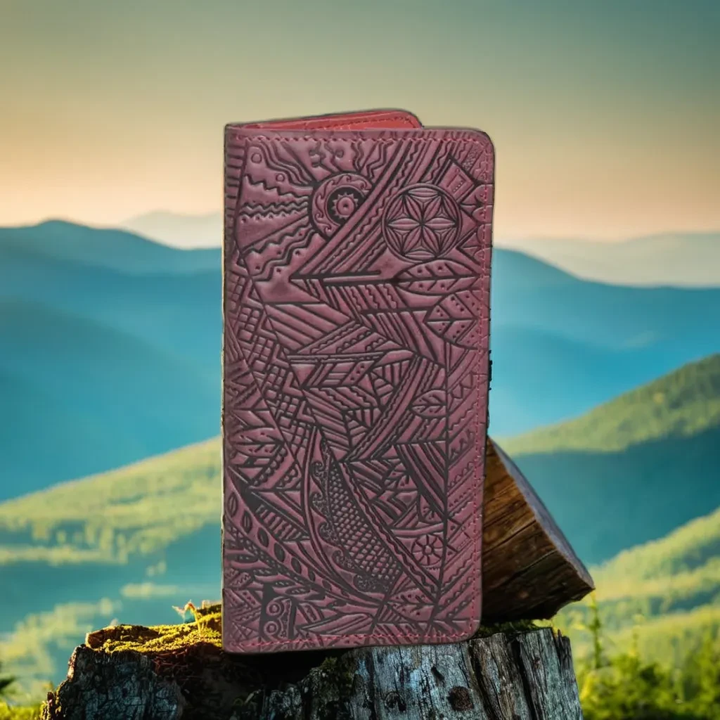 Гаманець з тисненим орнаментом "Карпати", натуральна шкіра, кольору марсала, 20х21 см, фото 1