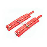 Бандажні наручники з хутром із штучної шкіри червоного кольору Premium Fur Lined Locking Restraints Кайф, фото 2