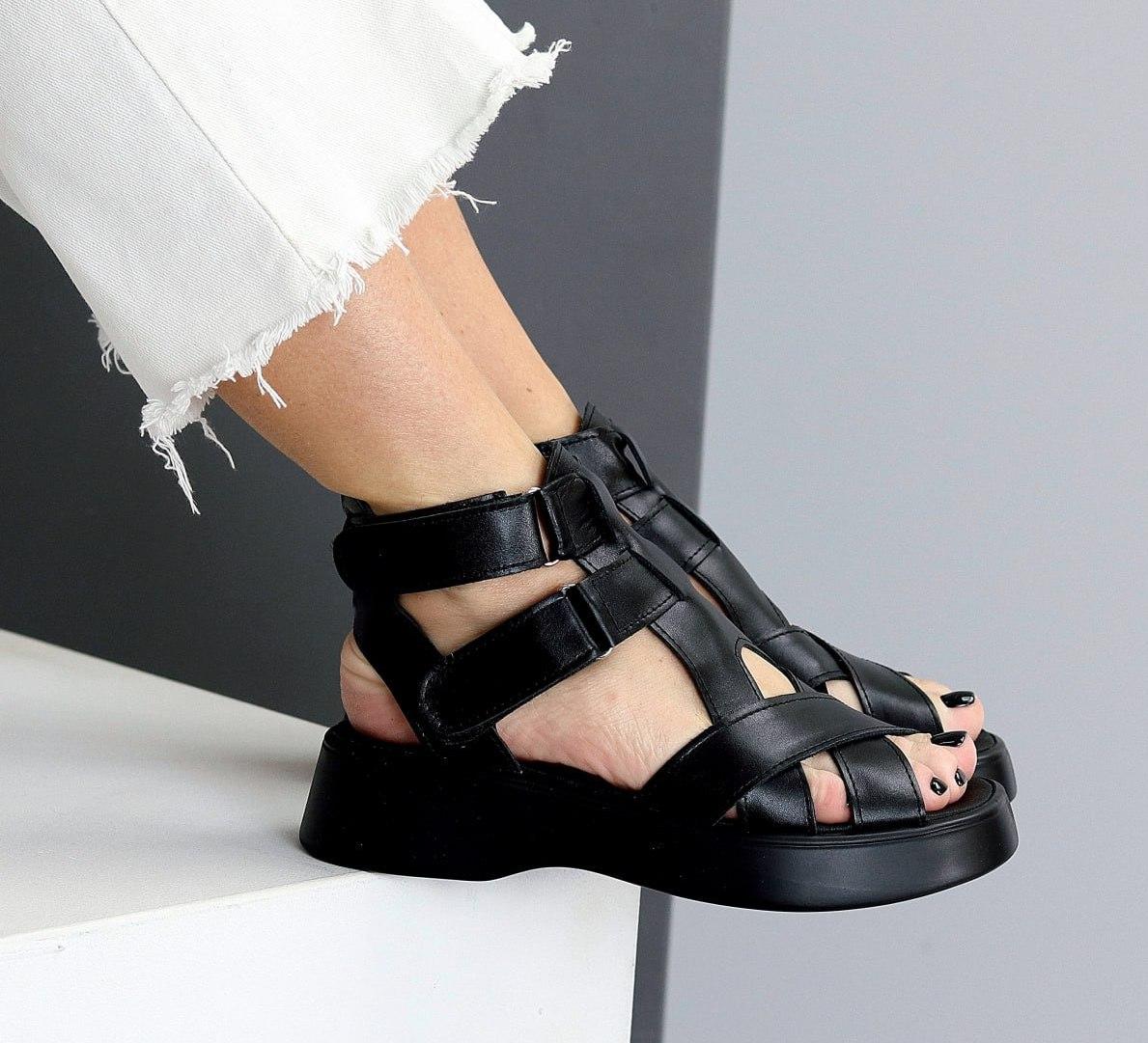 Жіночі шкіряні босоніжки черевики високі чорні натуральна шкіра