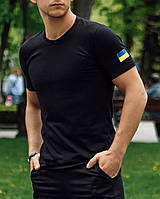 Мужская патриотическая футболка черная с флагом Украины на плече