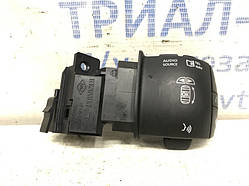 Кнопки керма Renault Megane 3 1.5 DIESEL K9K 2009 (б/в)