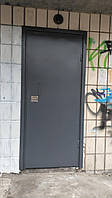 Металлическая дверь для входа в тамбур, парадное и подъезд в многоквартирных домах/нестандарты