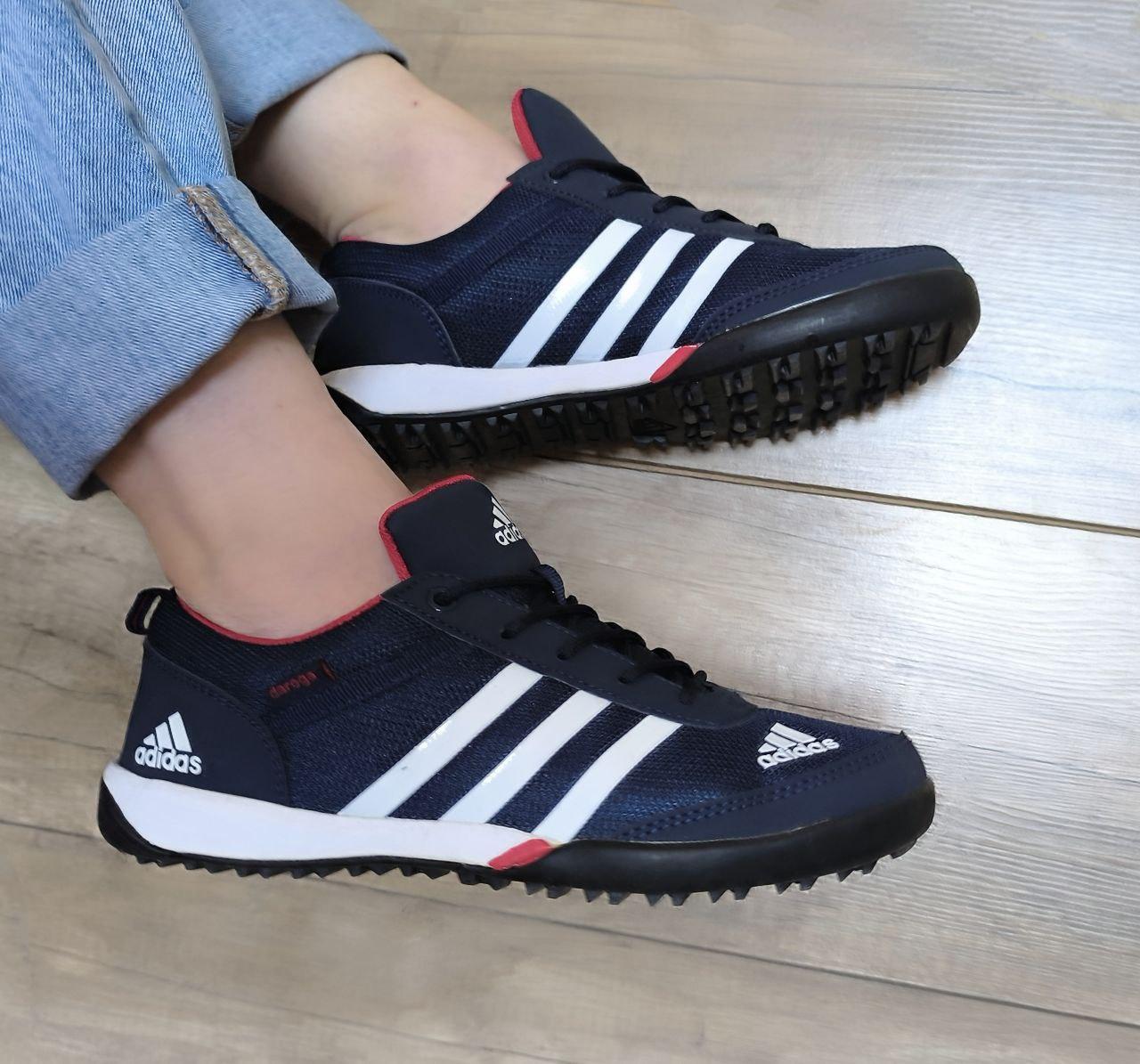 Кроссовки ADIDAS сетка синие на белой плоской подошве и белыми полосами с фирменым логотипом