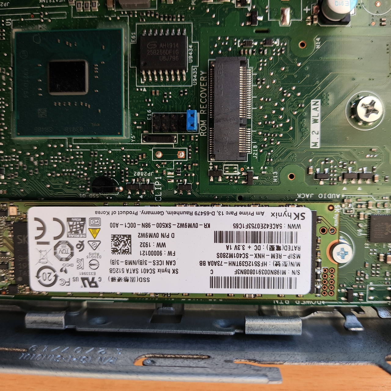 5799828480_w640_h640_579982848