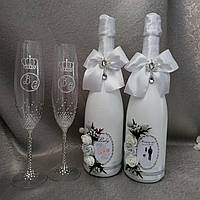 Свадебный набор: шампанское и бокалы с инициалами