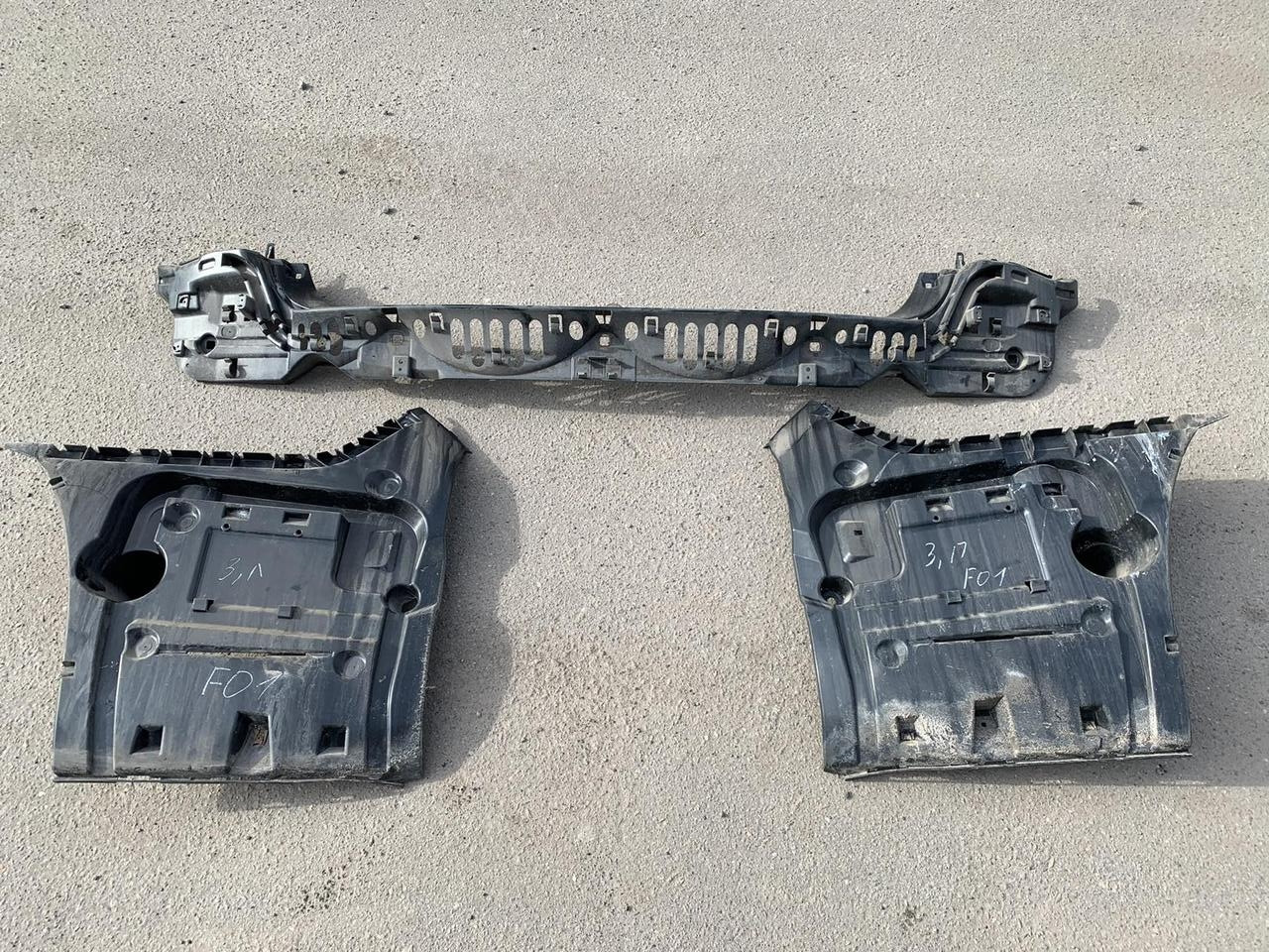 Б/В Кронштейн Заднього бампера BMW 7 F01 Правий/Лівий 51127183883 / 51127183886, фото 1