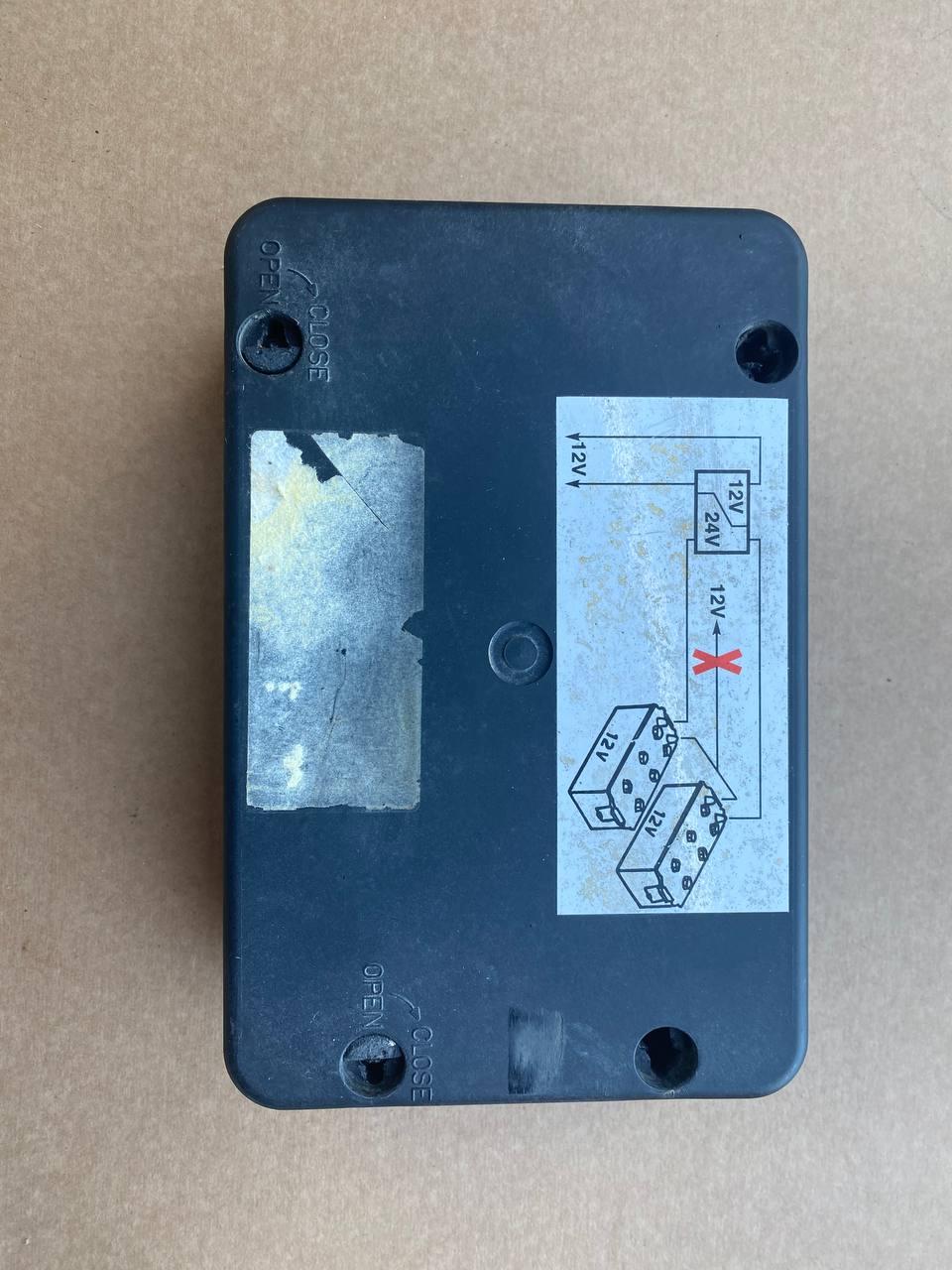 Запобіжна коробка б/в RENAULT PREMIUM (7421026666) оригінал, 170х100х250 мм