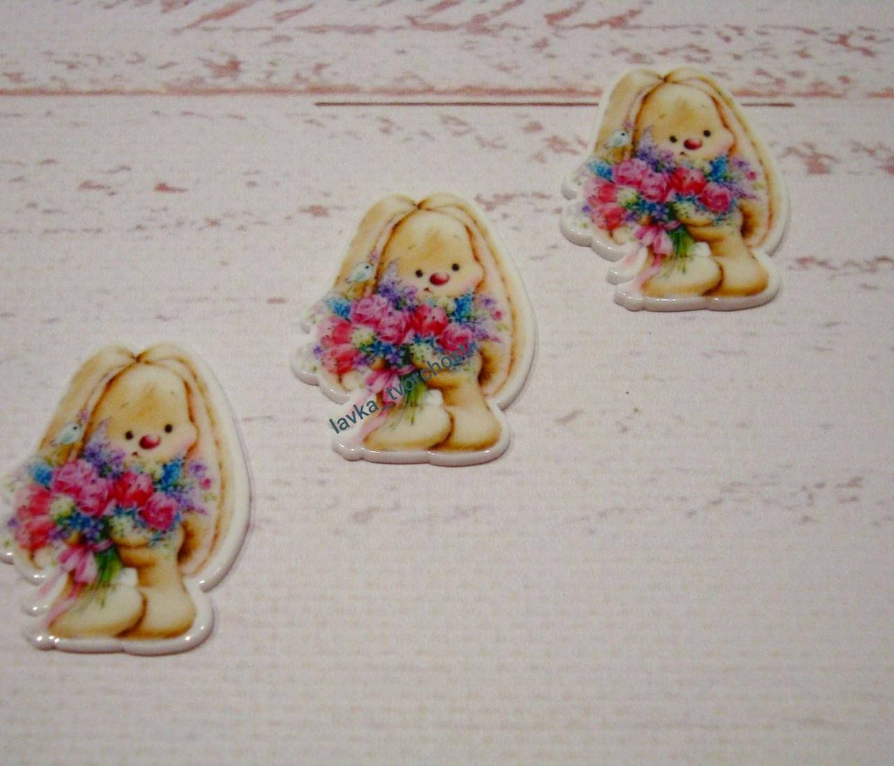 

Кабошон Зайчик з букетом квітів