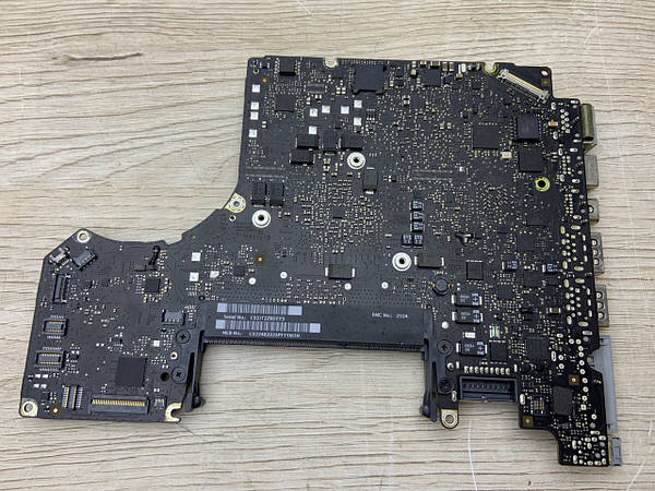 Материнская плата Apple MacBook Pro A1278 820-3115-B (i5-3210M, HM77, UMA, 2xDDR3) бу# - купить по лучшей цене в Днепре от компании Материнская плата Apple MacBook Pro A1278 820-3115-B (i5-3210M, HM77, UMA, 2xDDR3) бу# - купить по лучшей цене в Днепре от компании