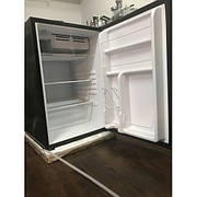 Мінібар - міні холодильник FROSTY BC-90