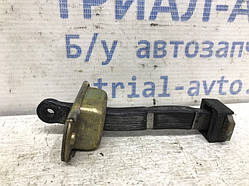 Обмежувач дверей задній лівий Mitsubishi Pajero Sport K9 2.5 DIESEL 4D56 МКПП 1996 (б/в)