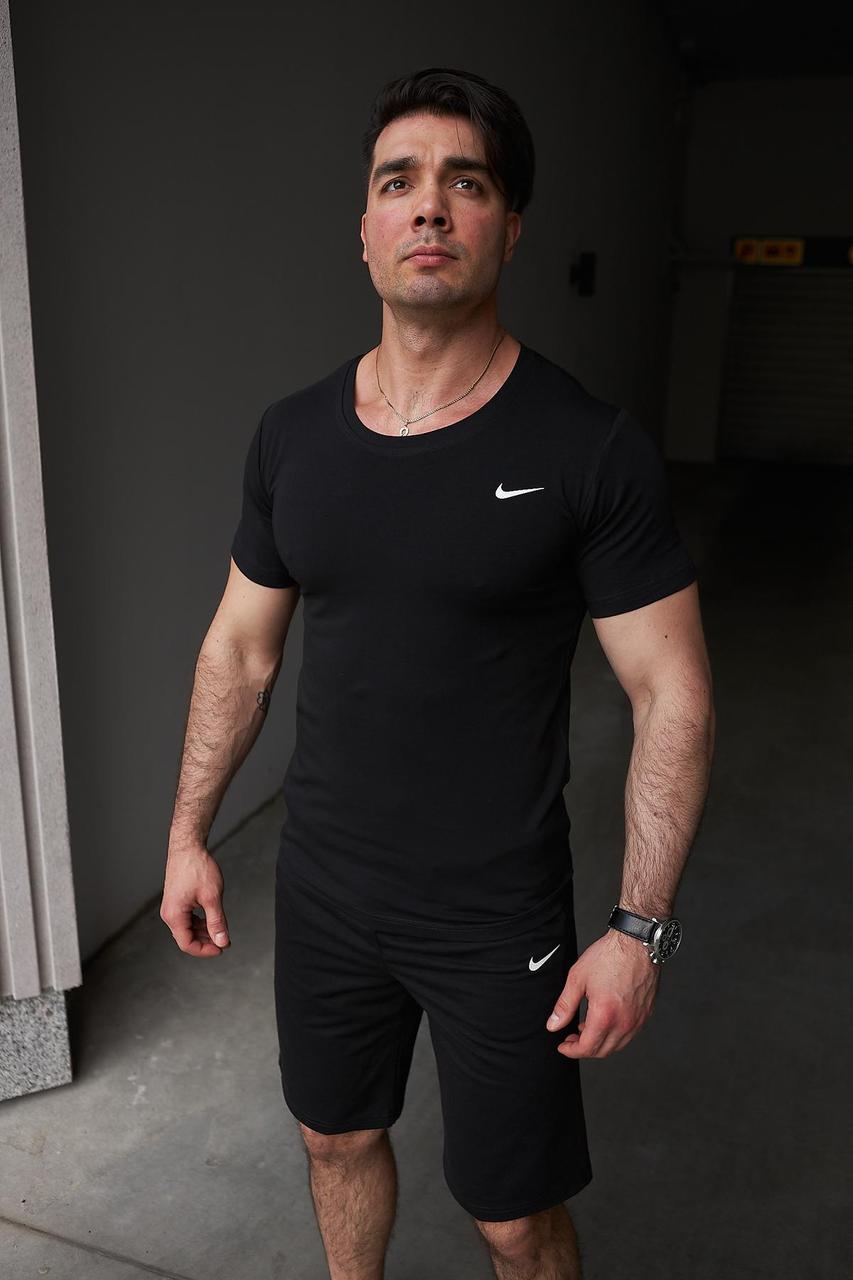 Комплект Nike футболка чорна + шорти