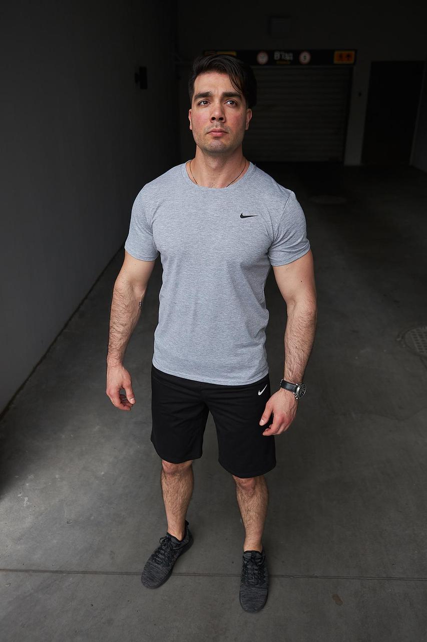 Комплект Nike футболка сіра + шорти