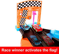 Трек Тачки Mattel Disney and Pixar Cars Glow in the Dark Racers Track Set Світний у темряві від Mattel, фото 6