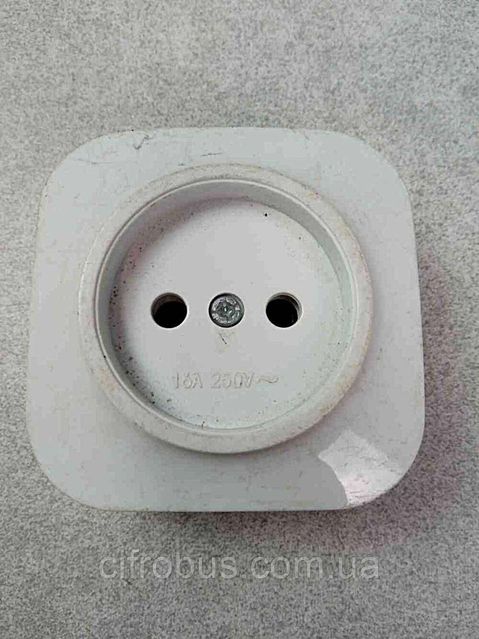 Розетка вимикач рамка Б/К Розетка 220 В, фото 1