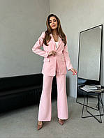 Жіночий брючний костюм-трійка (піджак + боді з чашками + зручні штани) рожевий