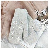 Сірі рукавички з милими квітами та перлами Rek134