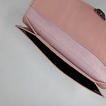 Вишуканий жіночий гаманець з екошкіри в класичному стилі круглої срібної фурнітура — чорний і рожевий, фото 3