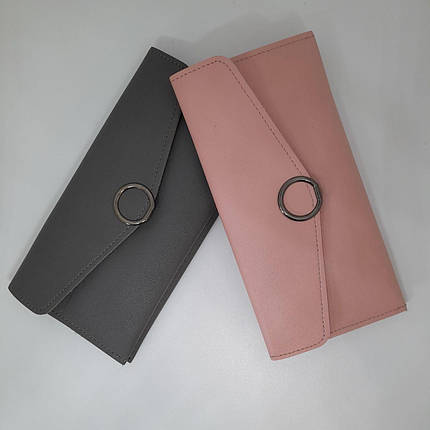 Вишуканий жіночий гаманець з екошкіри в класичному стилі круглої срібної фурнітура — чорний і рожевий, фото 1