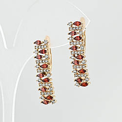 Сережки Віолетта 43861 розмір 30х8 мм червоні фіаніти вага 4.8 г позолота 18К