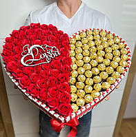 Подарок с розами и сладостями kinder и Ferrero Rocher для девушки, жены, на день мамы