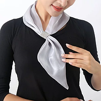 Шелковый платок на шею женский перламутровый