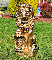 Садова фігура Лев з правим щитом