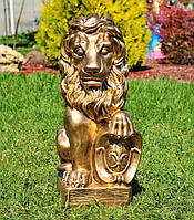 Садова фігура Лев з лівим щитом